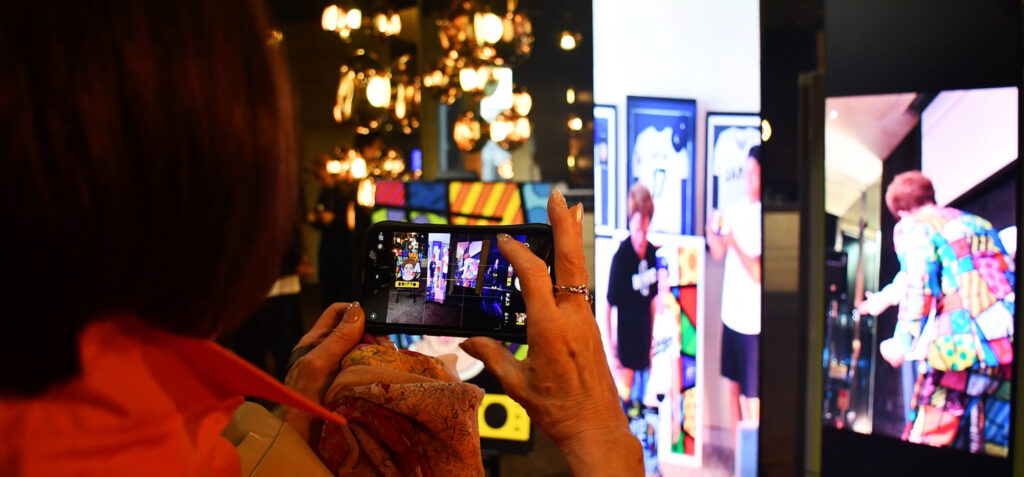 ROMERO BRITTO試写会